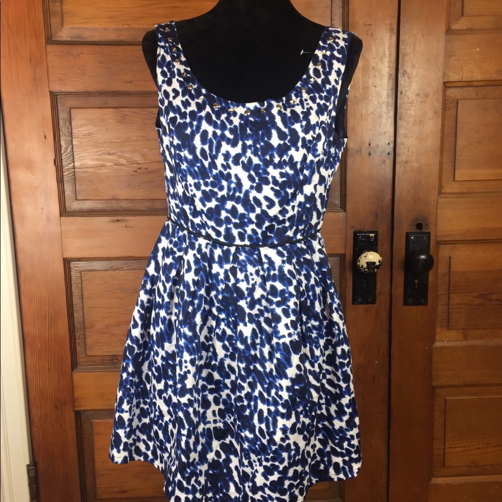 Forever 21 Blue leopard dress with silver studs